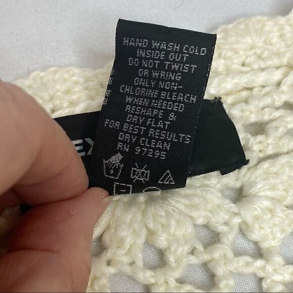 Express cream hand knit formal crochet wool blend sweater size M - Picture 3 of 16